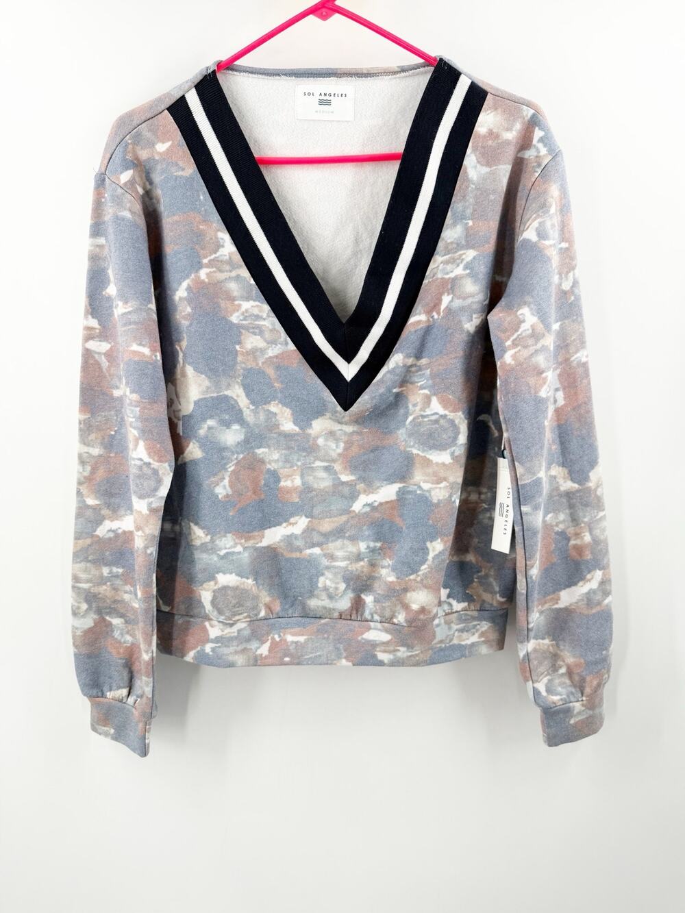 Sol Angeles Sweatshirt Women’s Medium NWT Camo V-Neck Pullover Lounge Pajama